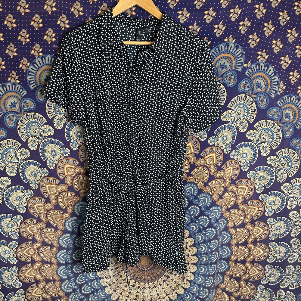 🦋5/20$🦋 Volcom heart patterned romper
